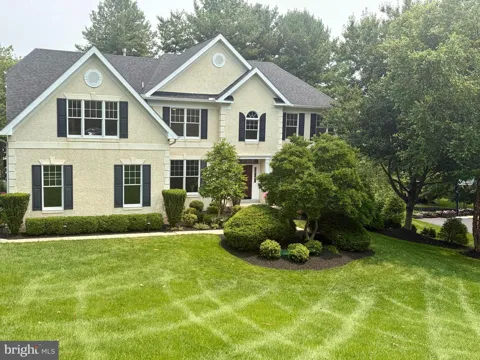 16 HEATHER WAY