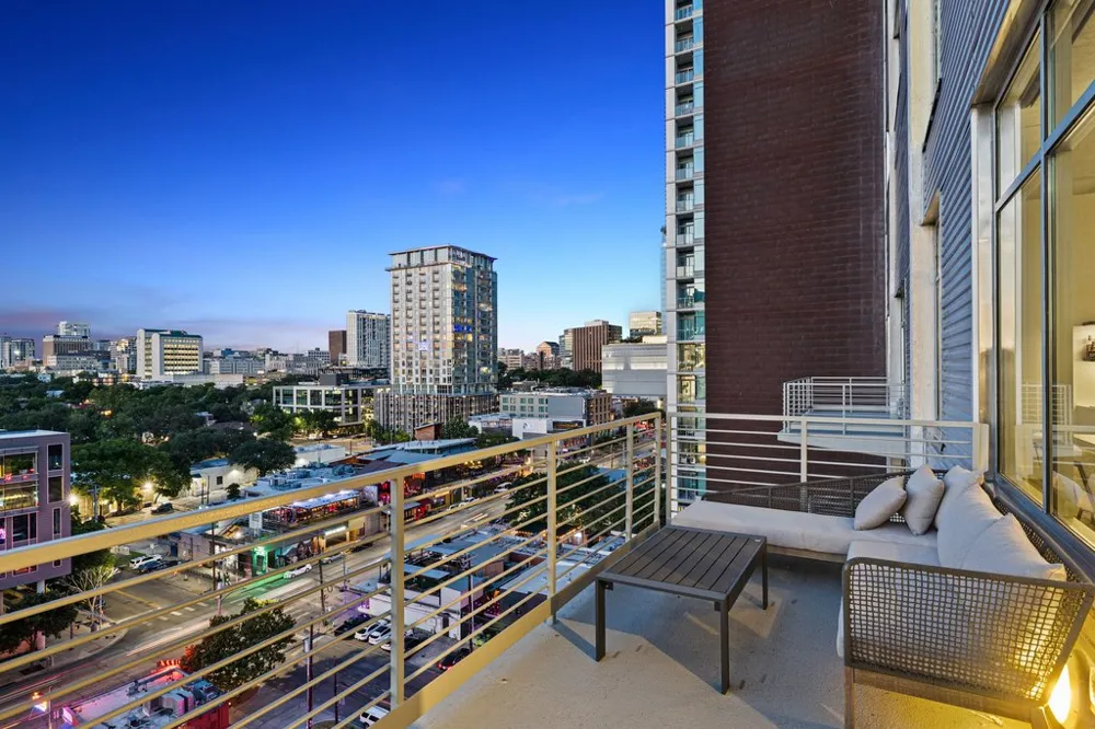 800 W 5th Street #1004 Austin, TX 78703