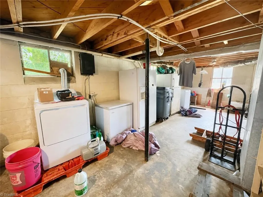 302 Island Drive Madison, NC 27025