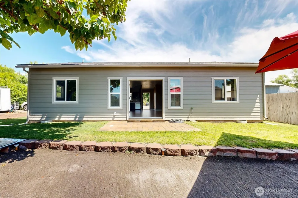 905 Cowl Street Milton-Freewater, OR 97862