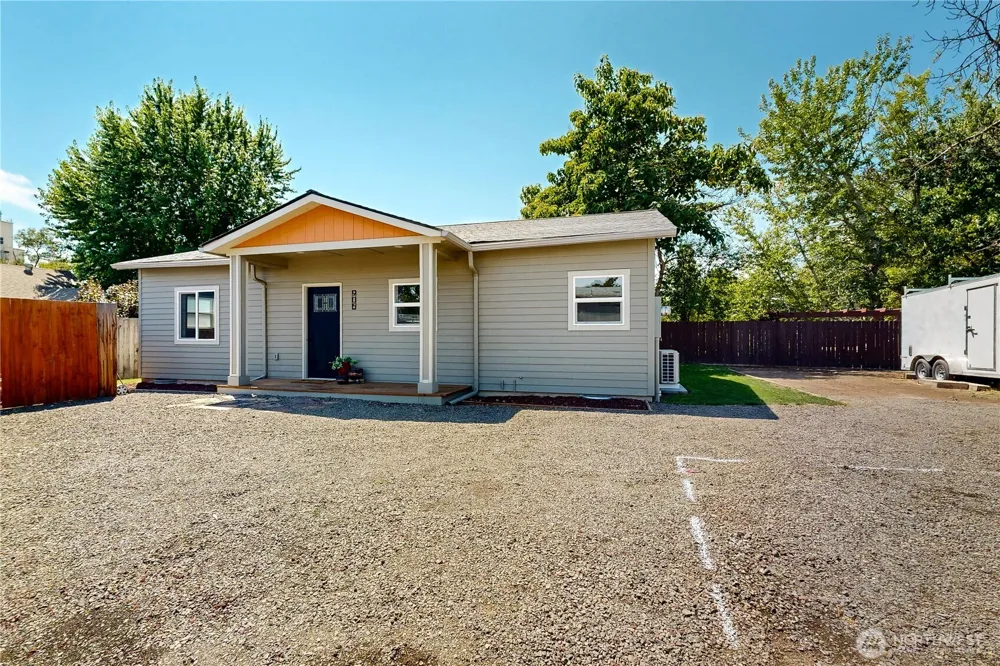 905 Cowl Street Milton-Freewater, OR 97862