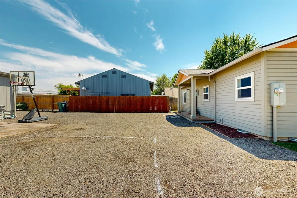 905 Cowl Street Milton-Freewater, OR 97862