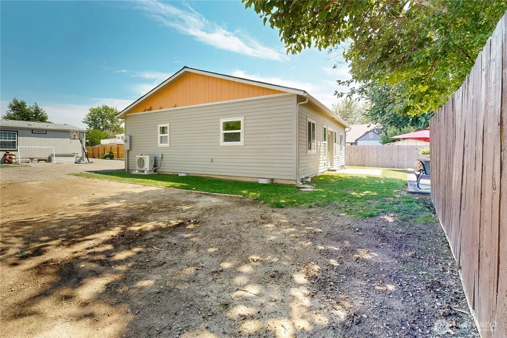 905 Cowl Street Milton-Freewater, OR 97862