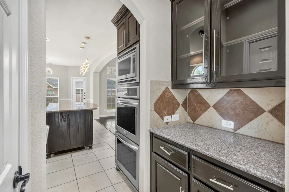 206 White Rock Court Ovilla, TX 75154