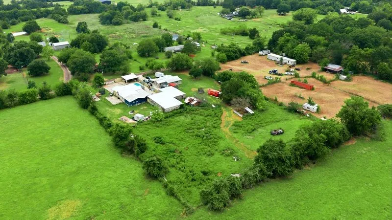 19685 County Road 4045a Kemp, TX 75143
