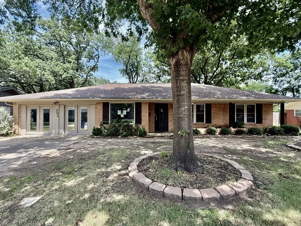 202 Juniper Street Mansfield, TX 76063