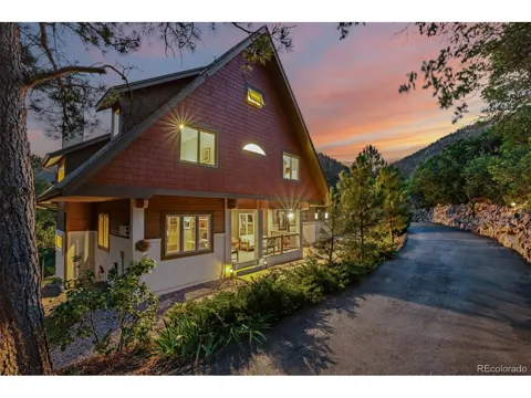 400 Valley Crescent Street
