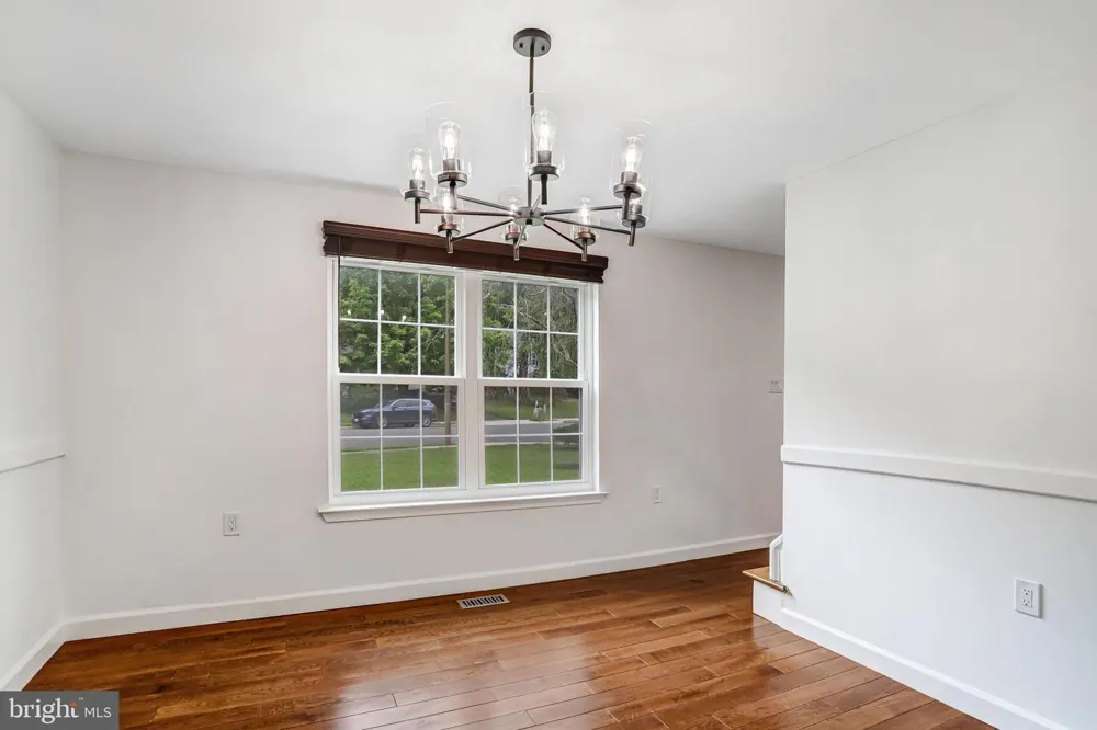 1413 BAYSHIRE LANE Herndon, VA 20170