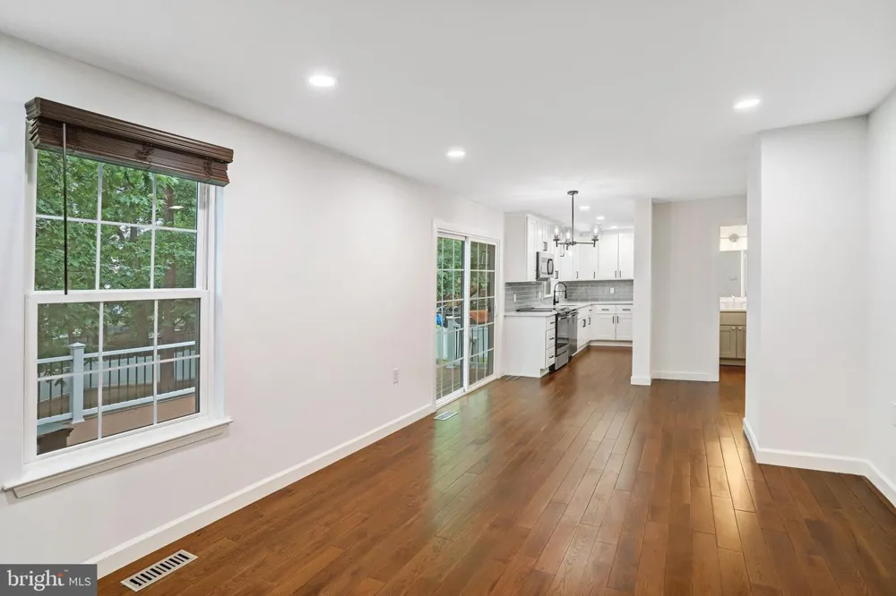 1413 BAYSHIRE LANE Herndon, VA 20170