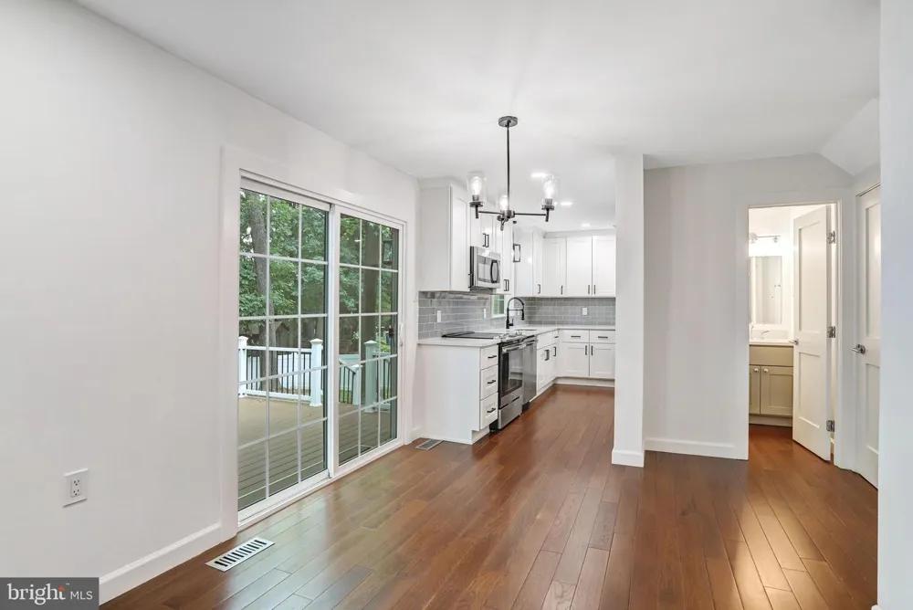 1413 BAYSHIRE LANE Herndon, VA 20170
