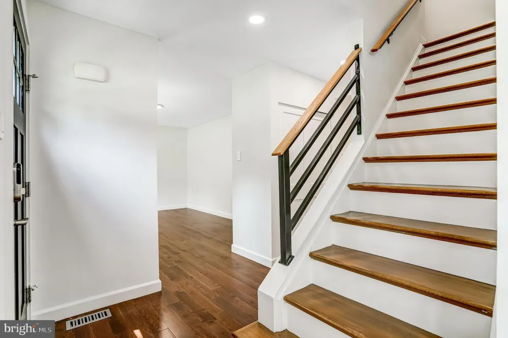 1413 BAYSHIRE LANE Herndon, VA 20170