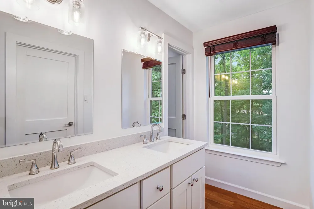 1413 BAYSHIRE LANE Herndon, VA 20170