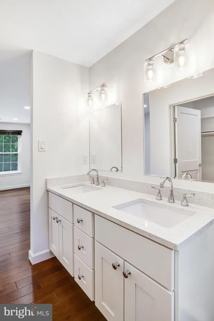 1413 BAYSHIRE LANE Herndon, VA 20170