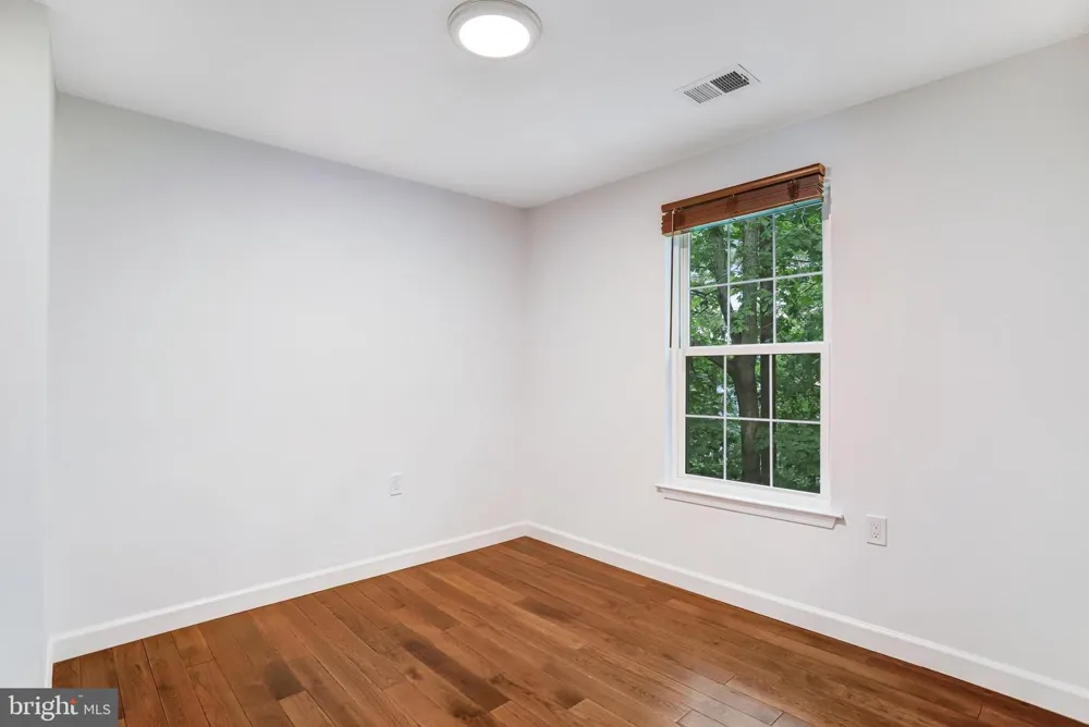 1413 BAYSHIRE LANE Herndon, VA 20170