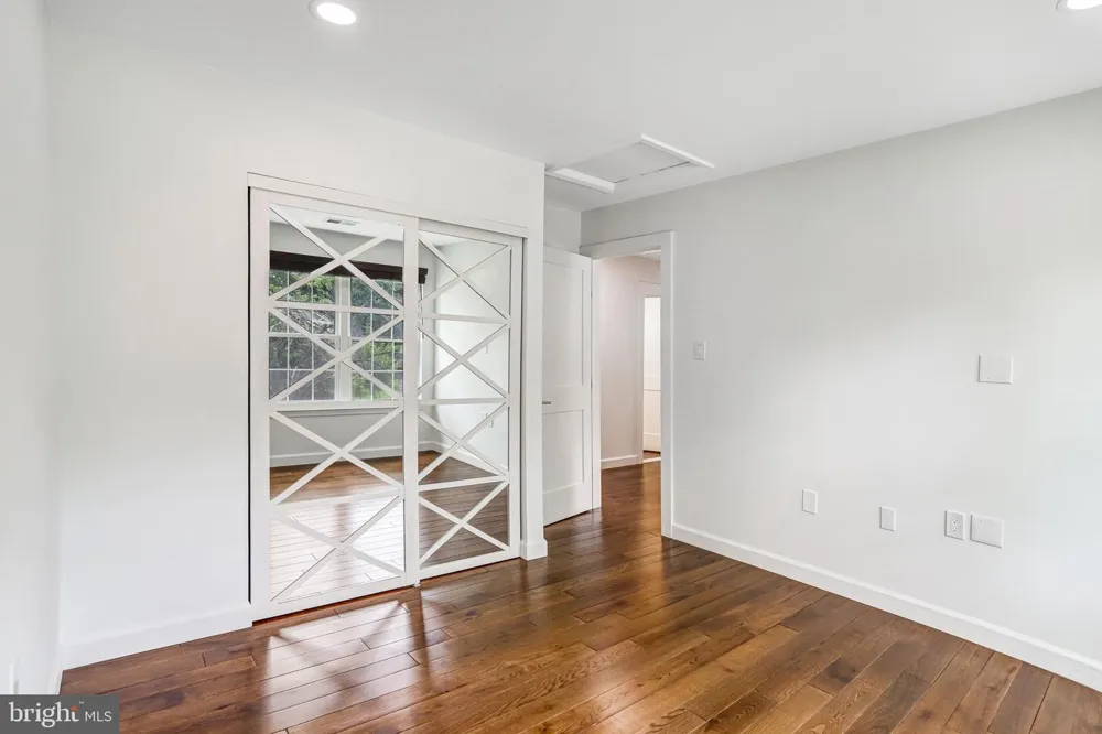 1413 BAYSHIRE LANE Herndon, VA 20170