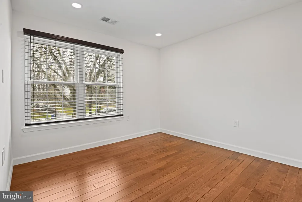 1413 BAYSHIRE LANE Herndon, VA 20170