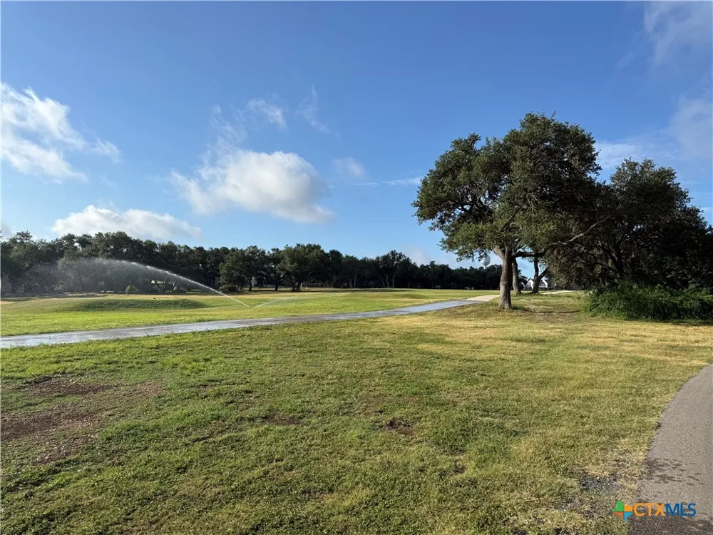 27 NW Par View Drive Wimberley, TX 78676