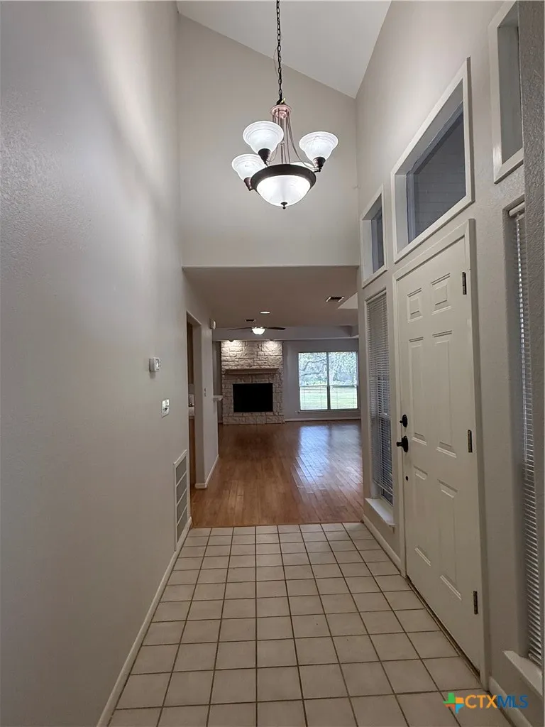 27 NW Par View Drive Wimberley, TX 78676