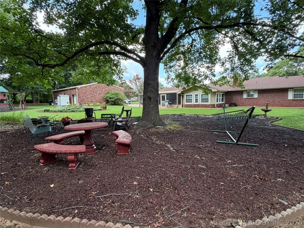 3201 E Harris Road Muskogee, OK 74403
