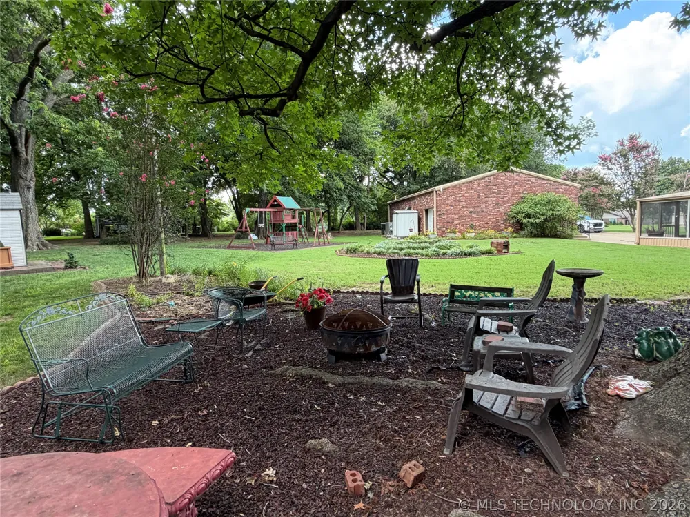 3201 E Harris Road Muskogee, OK 74403