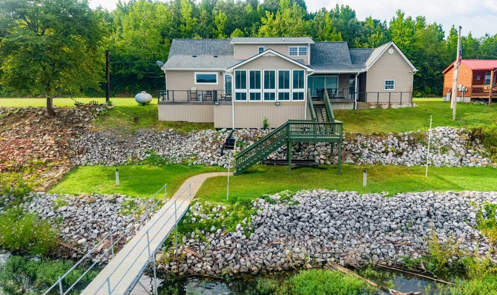 11959 Highway 147 Stewart, TN 37175