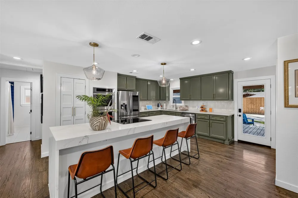 7166 Dalewood Lane Dallas, TX 75214