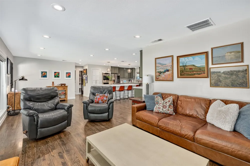 7166 Dalewood Lane Dallas, TX 75214