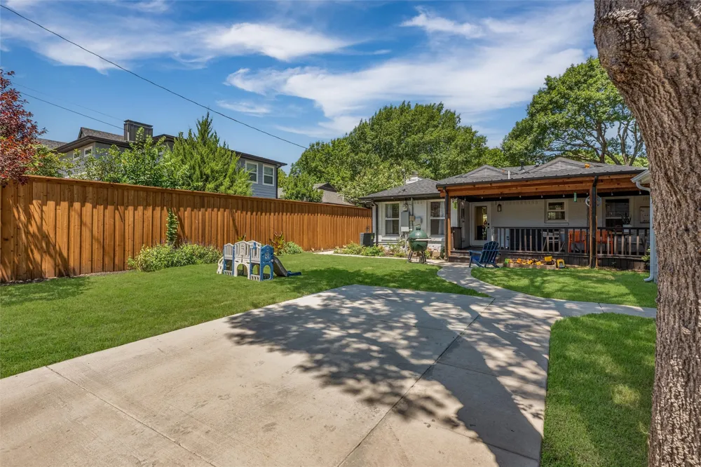 7166 Dalewood Lane Dallas, TX 75214
