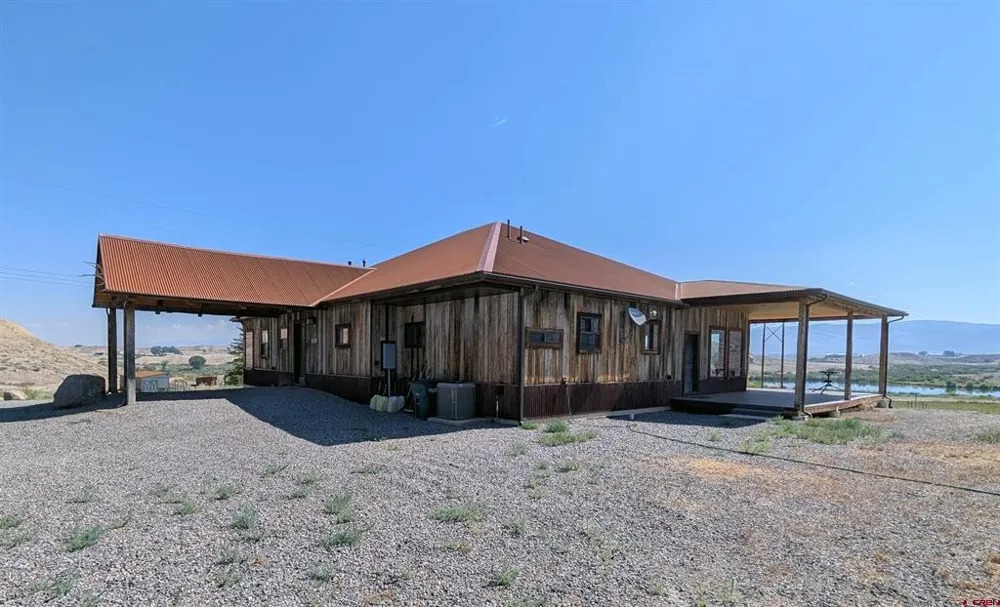 68462 Kinikin Road Montrose, CO 81403