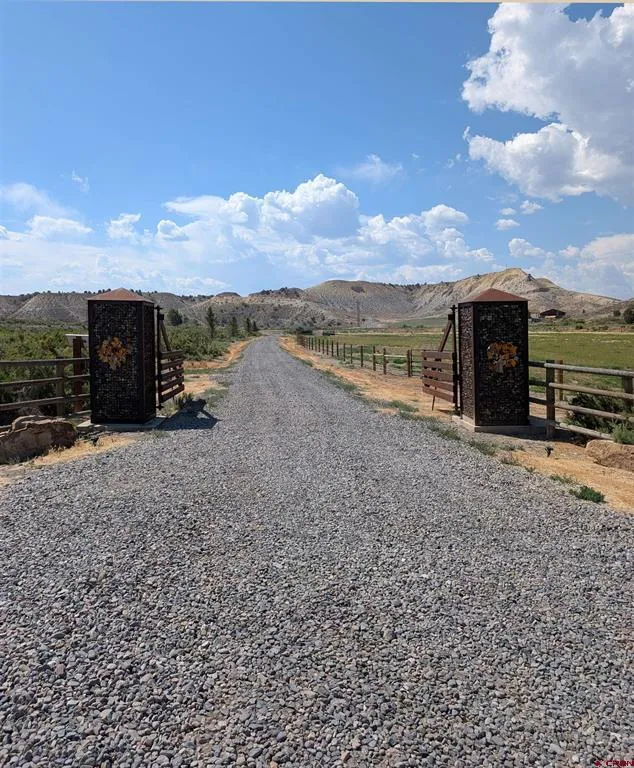 68462 Kinikin Road Montrose, CO 81403