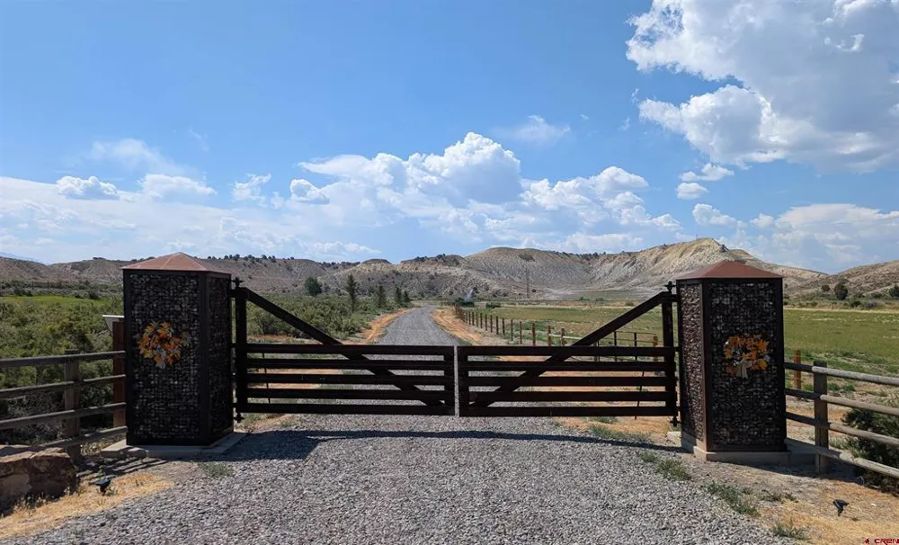 68462 Kinikin Road Montrose, CO 81403