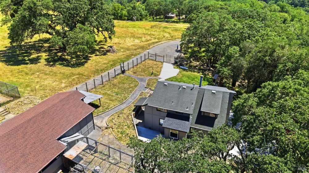 2713 Leslie Road Santa Rosa, CA 95404