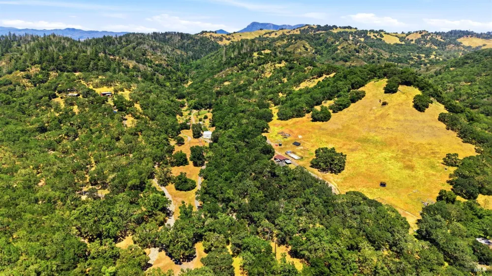 2713 Leslie Road Santa Rosa, CA 95404
