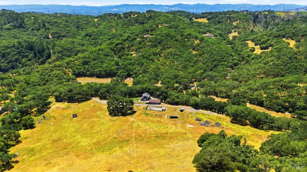 2713 Leslie Road Santa Rosa, CA 95404