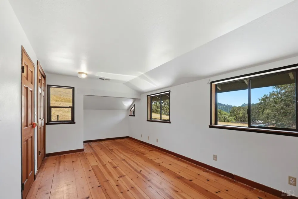 2713 Leslie Road Santa Rosa, CA 95404