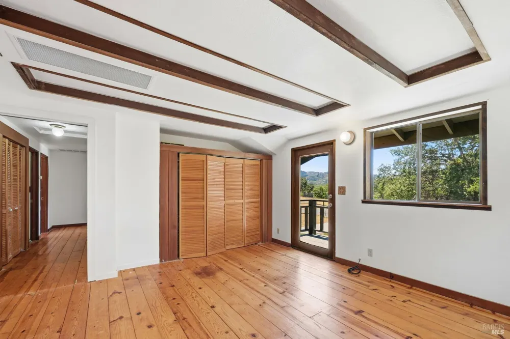 2713 Leslie Road Santa Rosa, CA 95404