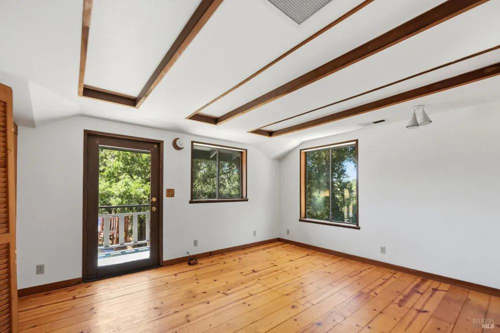 2713 Leslie Road Santa Rosa, CA 95404