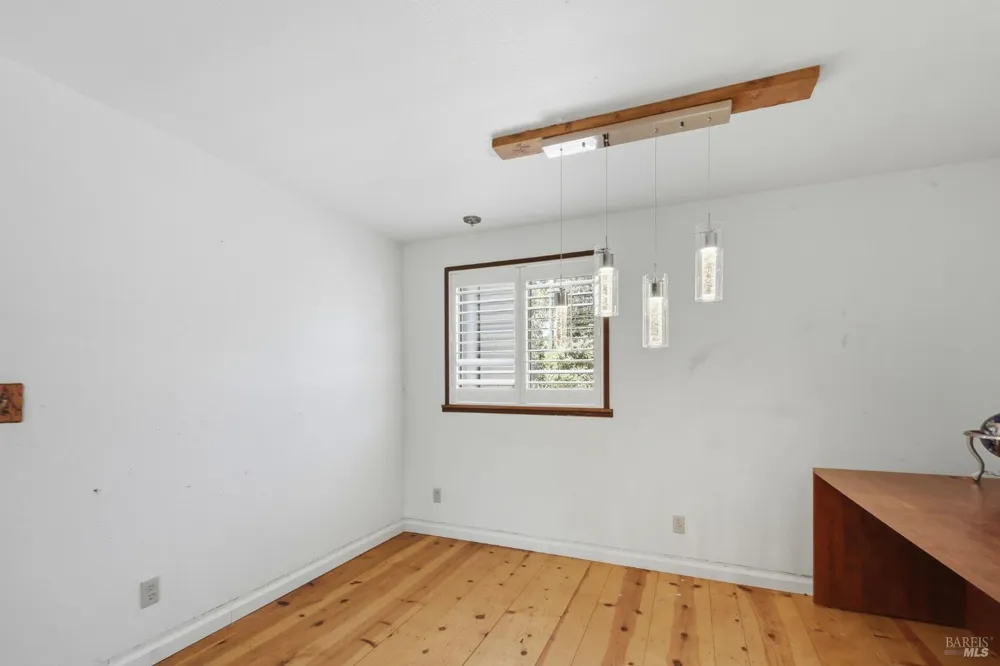 2713 Leslie Road Santa Rosa, CA 95404