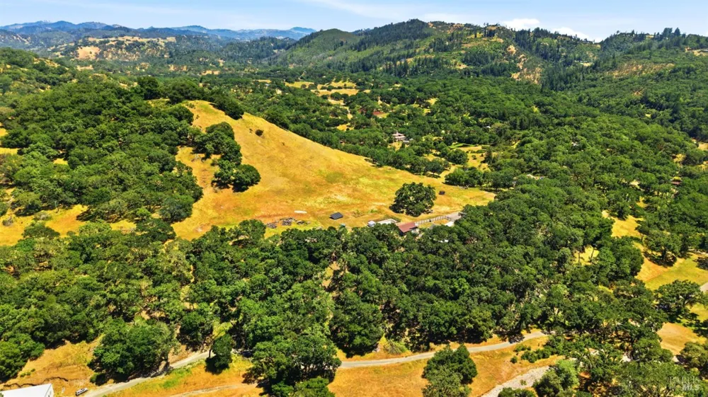 2713 Leslie Road Santa Rosa, CA 95404