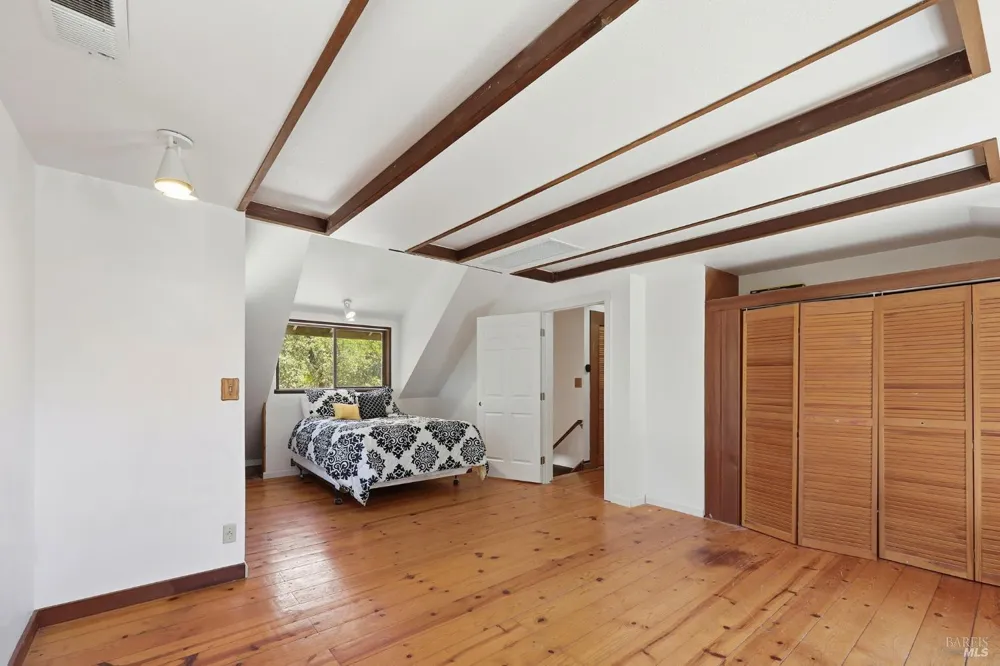 2713 Leslie Road Santa Rosa, CA 95404