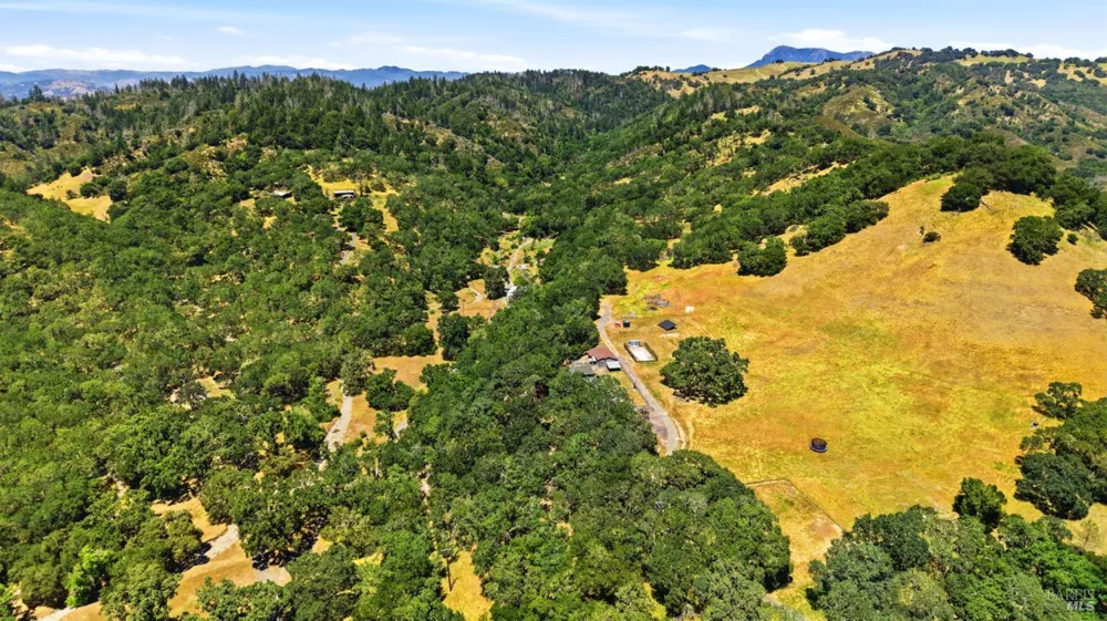 2713 Leslie Road Santa Rosa, CA 95404