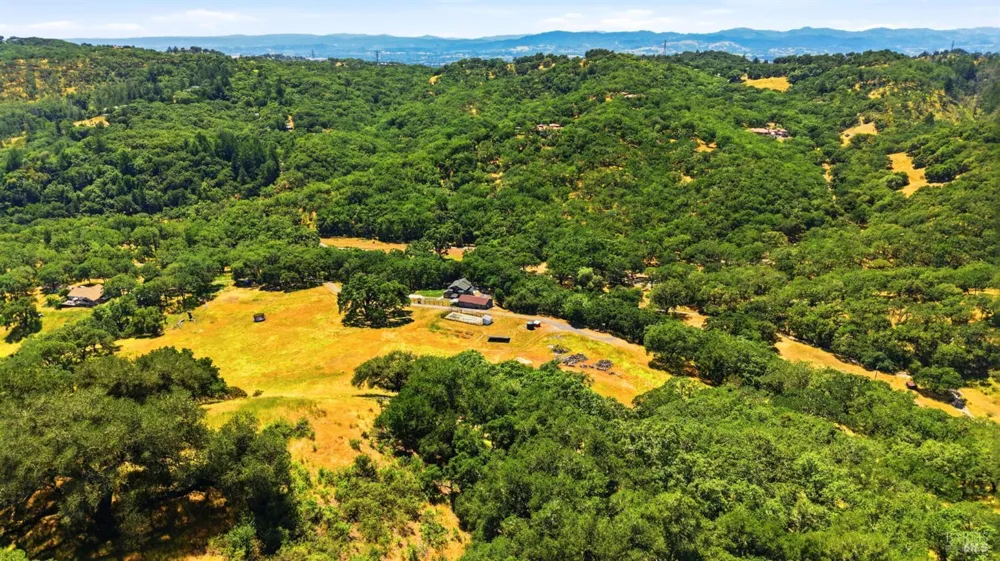 2713 Leslie Road Santa Rosa, CA 95404