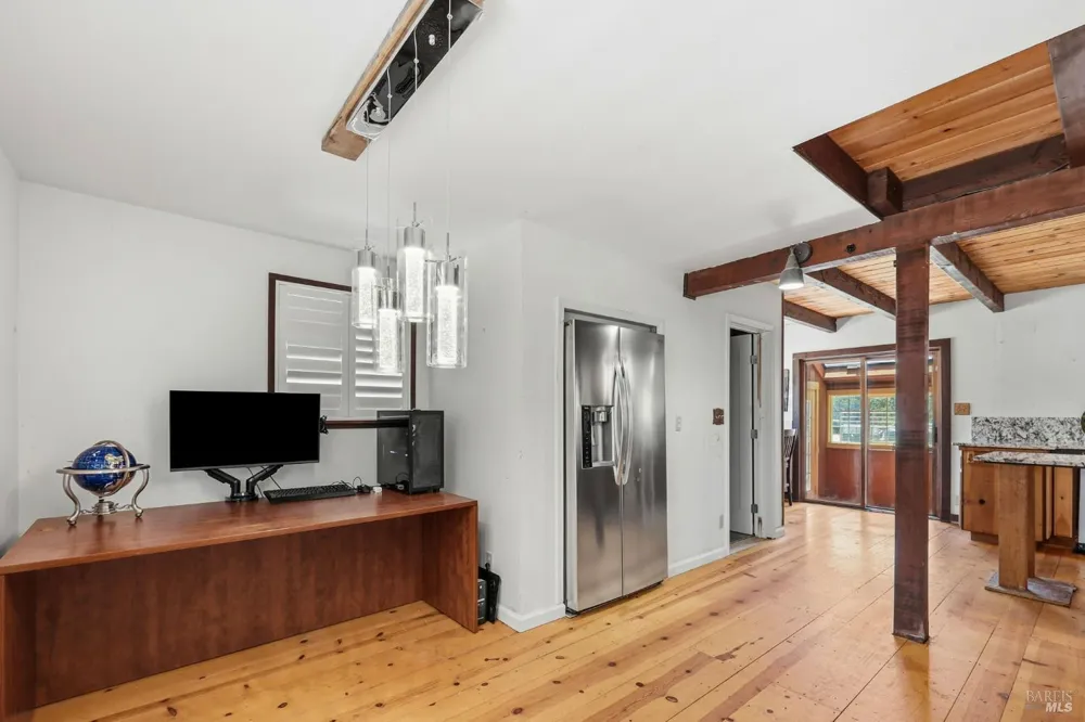 2713 Leslie Road Santa Rosa, CA 95404