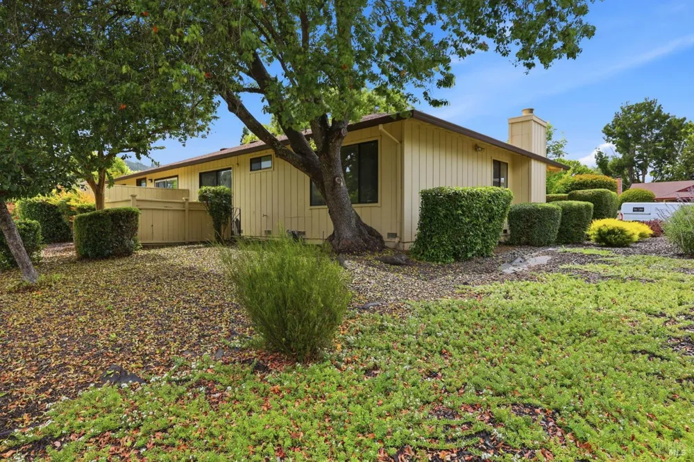 318 Twin Lakes Drive Santa Rosa, CA 95409