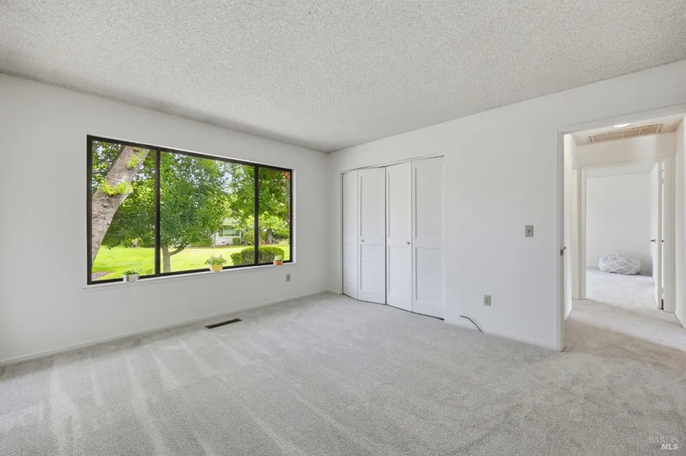 318 Twin Lakes Drive Santa Rosa, CA 95409