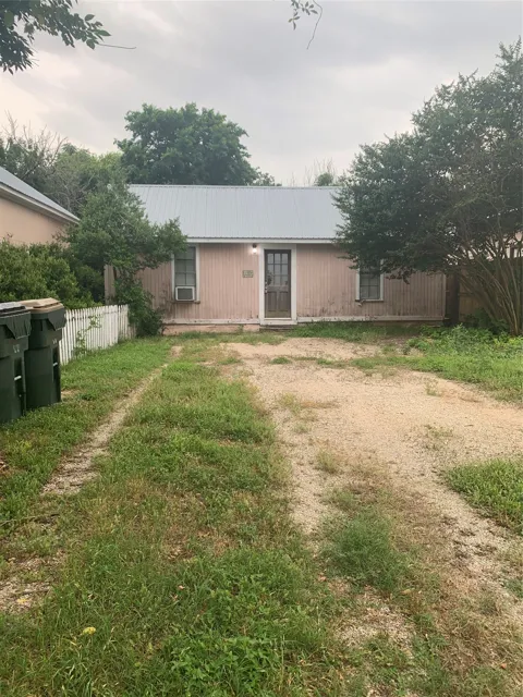 302 S Burleson Street #B