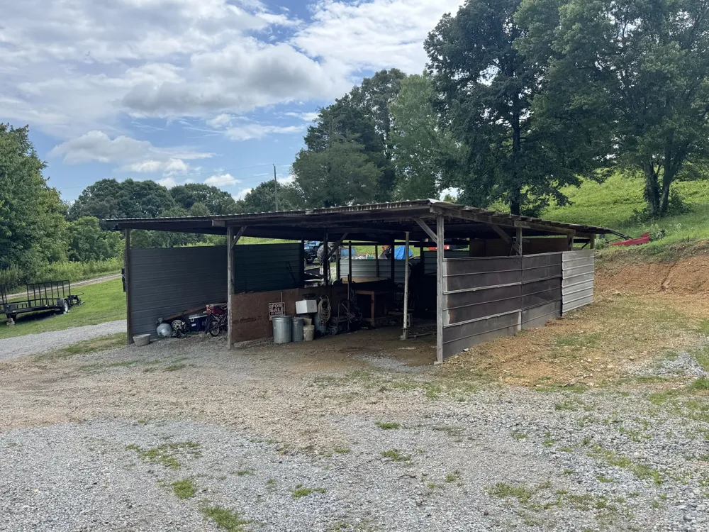 1262 Tom Garrison Road Evensville, TN 37332