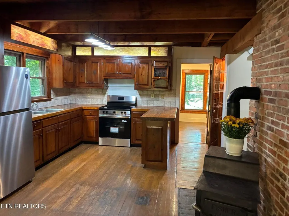 170 County Road 709 Road Riceville, TN 37370