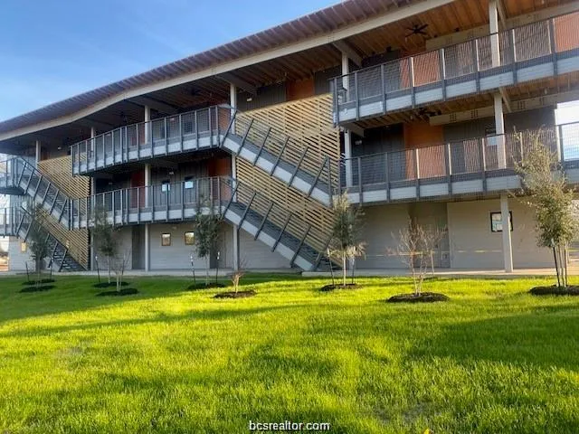 101 W 33rd Street #306 Bryan, TX 77803