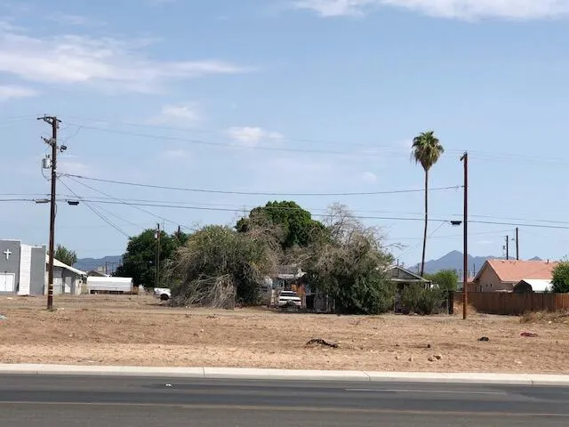 214 Broadway Blythe, CA 92225